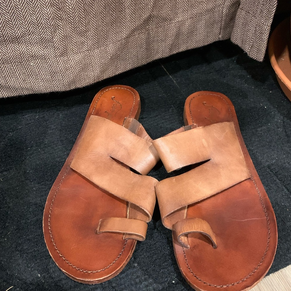 Free People Abilene Toe Loop Sandals - Picture 2 of 7